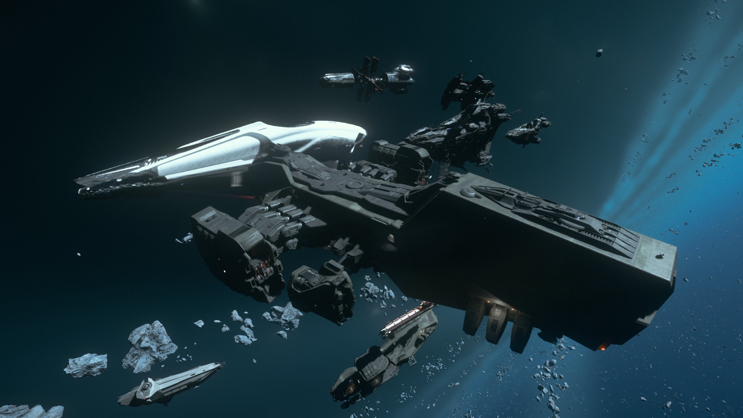 A Reclaimer salvaging wreckage in a debris field